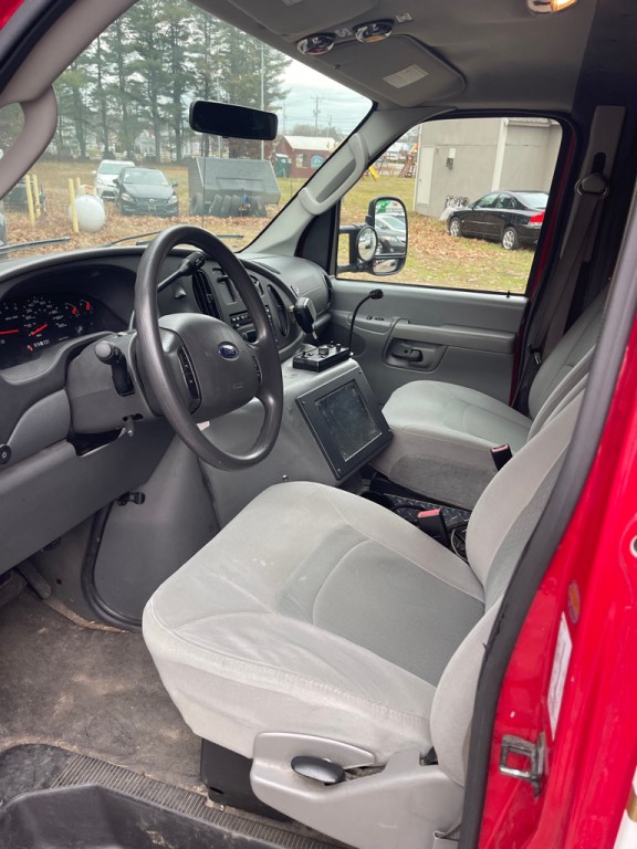 2008 Ford Econoline Image 8