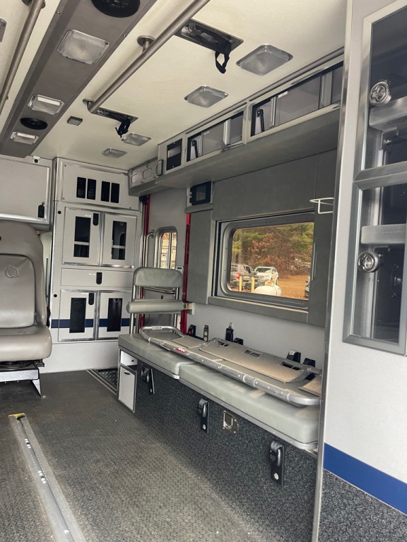 2008 Ford Econoline Image 13