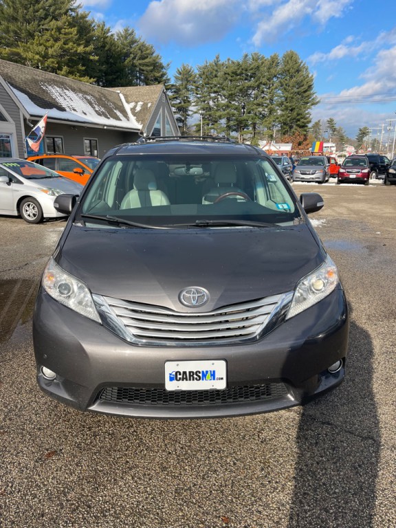 2014 Toyota Sienna Image 7
