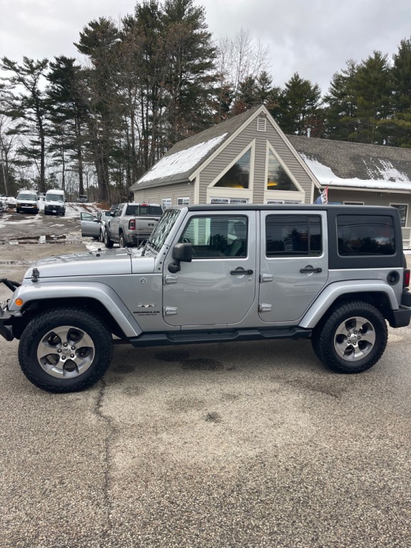 2017 Jeep Wrangler Unlimited Image 2