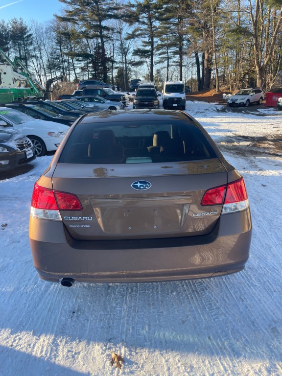 2013 Subaru Legacy Image 3