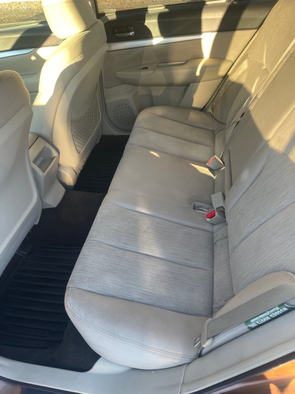 2013 Subaru Legacy Image 14