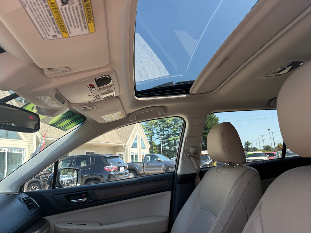 2016 Subaru Outback Image 16