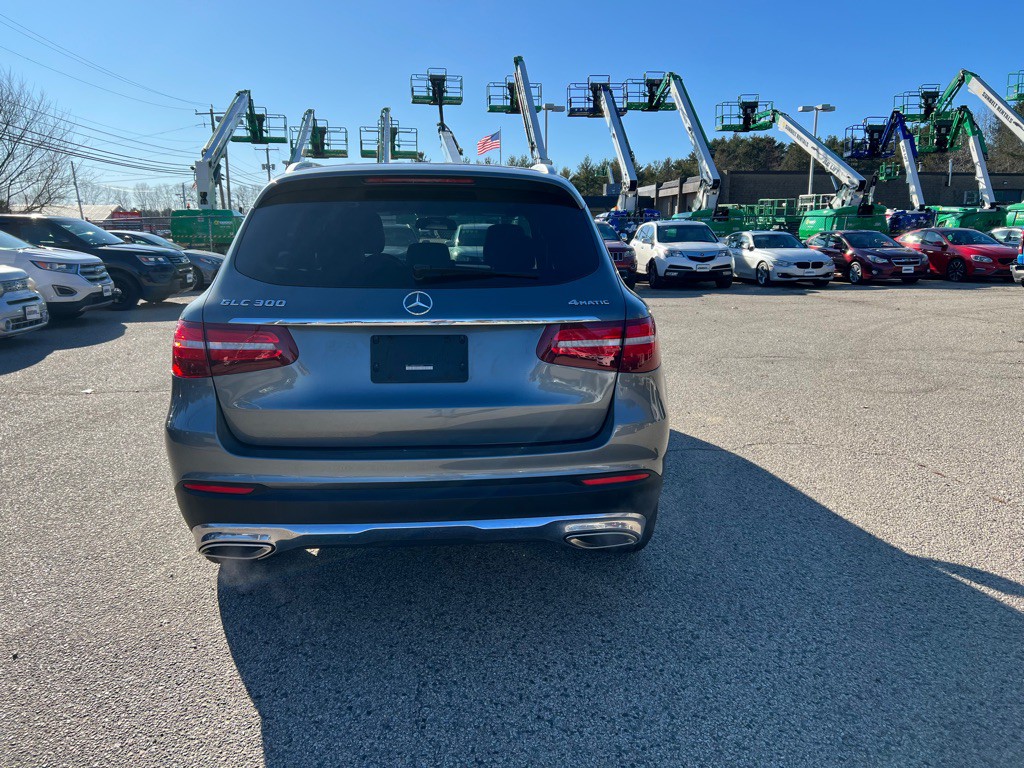 2018 Mercedes-Benz GLC-Class Image 6