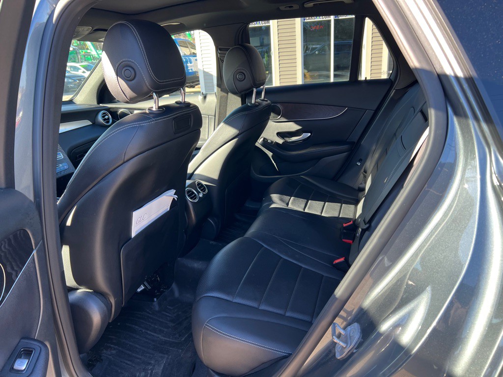 2018 Mercedes-Benz GLC-Class Image 11
