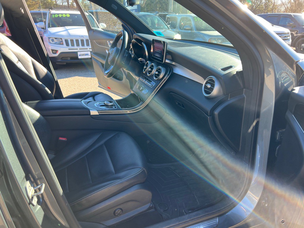 2018 Mercedes-Benz GLC-Class Image 16
