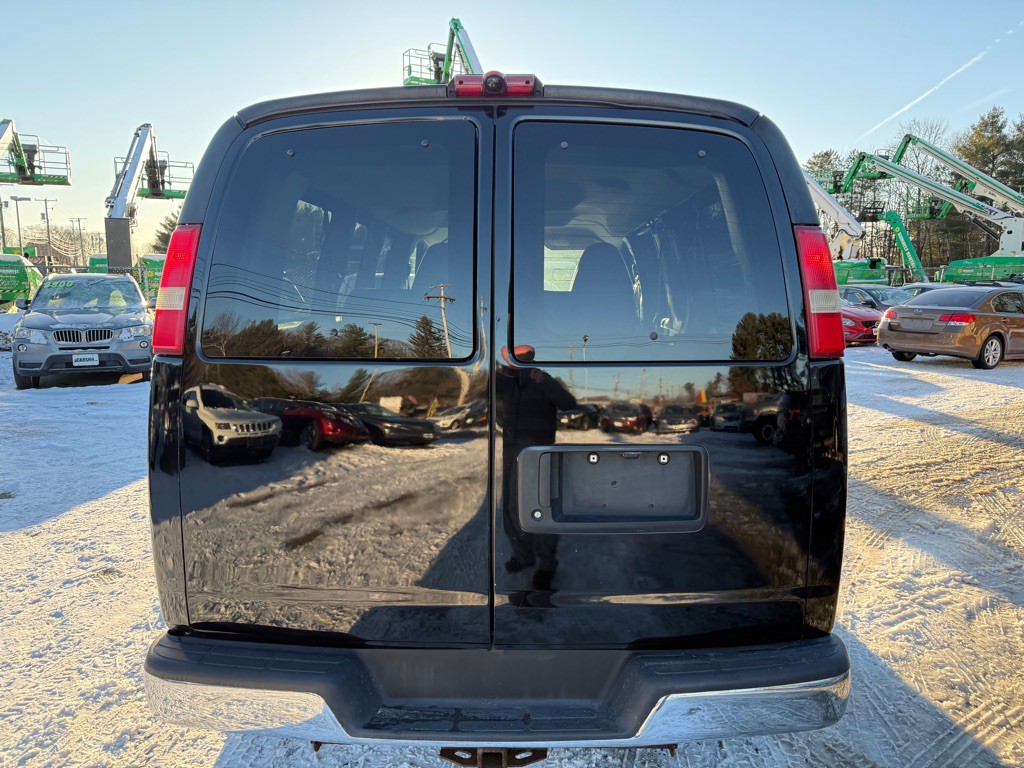 2013 Chevrolet Express Image 6