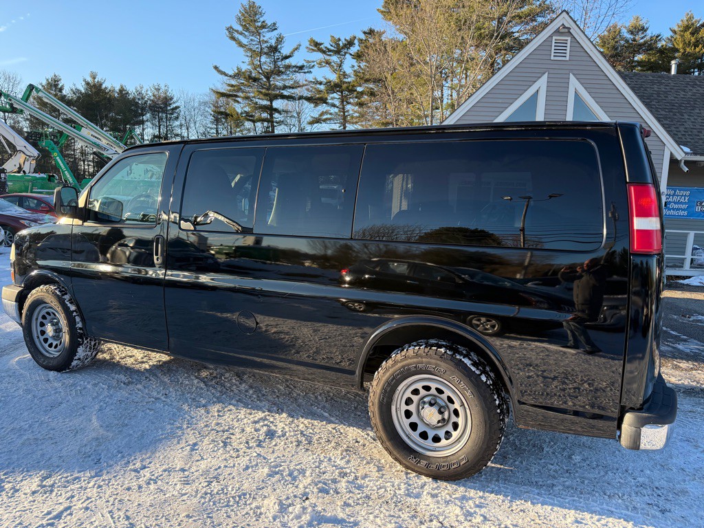 2013 Chevrolet Express Image 8