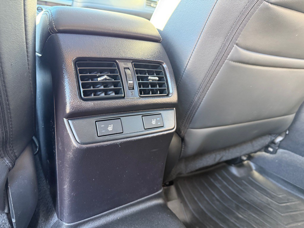 2016 Subaru Outback Image 12