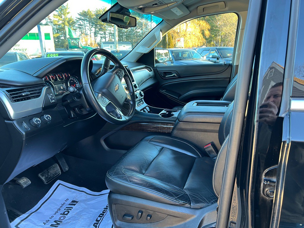2019 Chevrolet Suburban Image 10