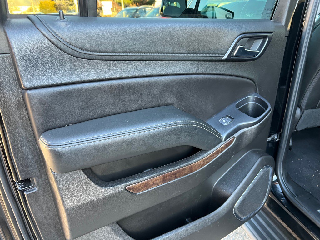 2019 Chevrolet Suburban Image 13