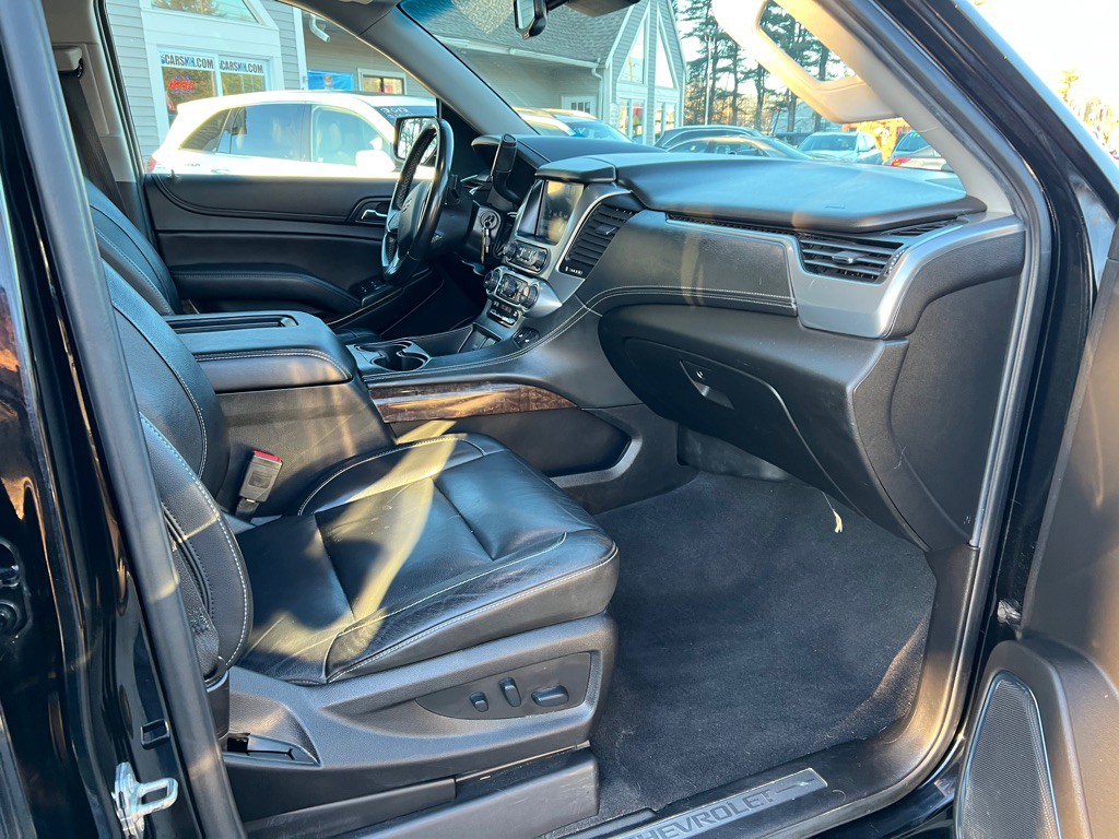 2019 Chevrolet Suburban Image 17