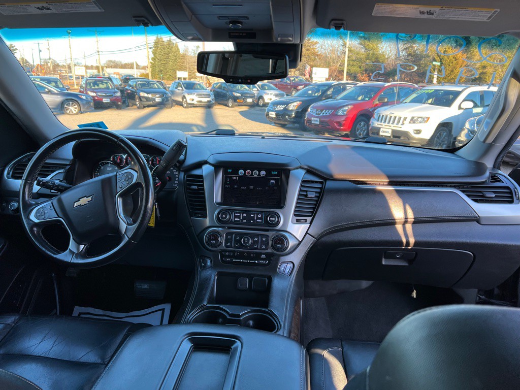 2019 Chevrolet Suburban Image 19