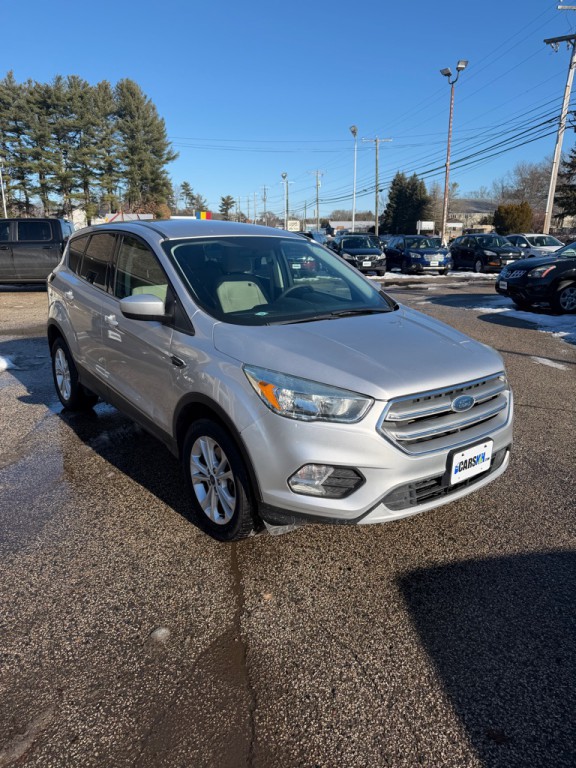 2017 Ford Escape Image 2