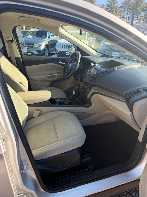 2017 Ford Escape Image 9