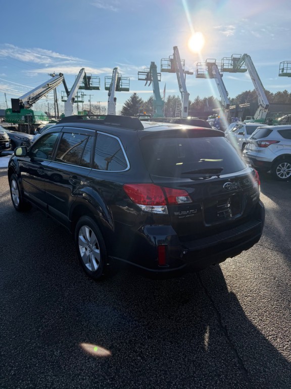 2012 Subaru Outback Image 6