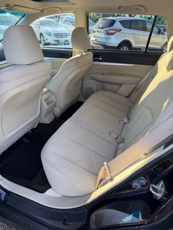 2012 Subaru Outback Image 12