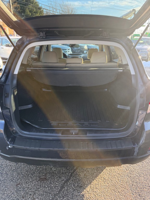 2012 Subaru Outback Image 16