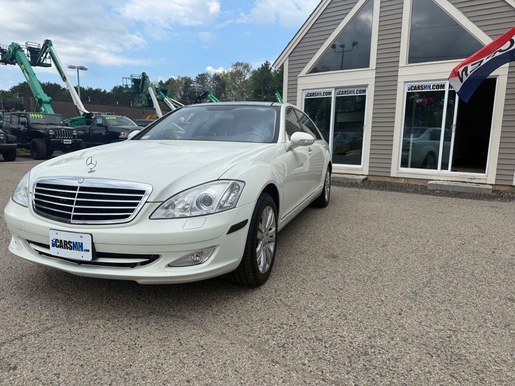 2009 Mercedes-Benz S-Class Image 1