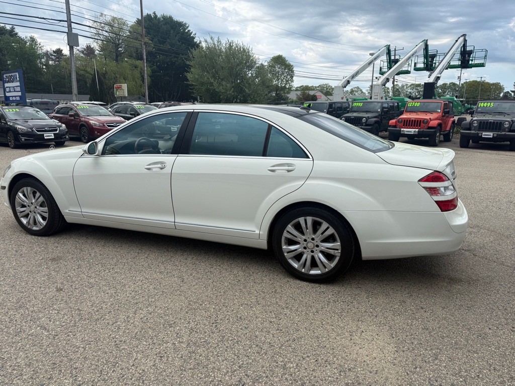 2009 Mercedes-Benz S-Class Image 8