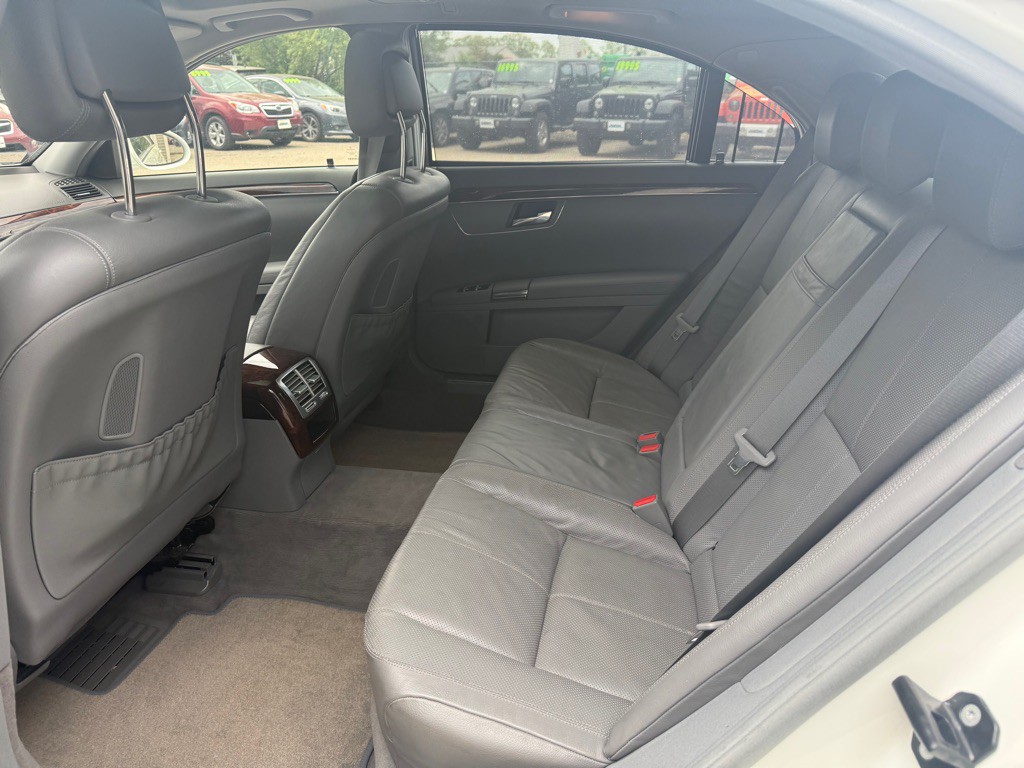 2009 Mercedes-Benz S-Class Image 11