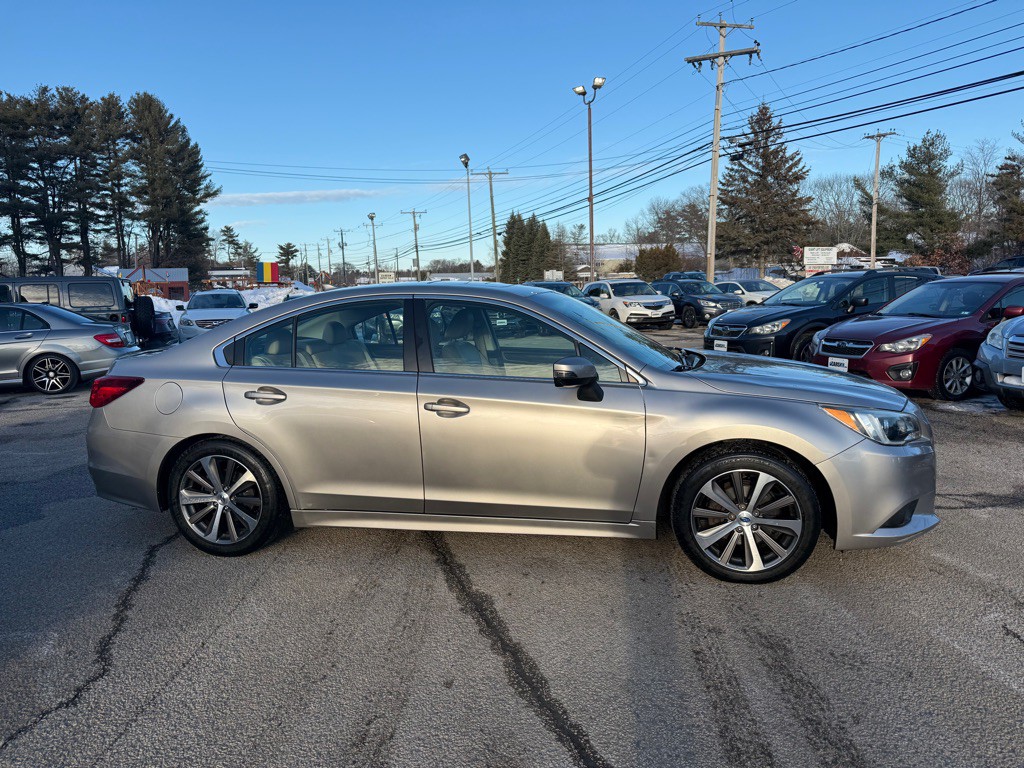 2016 Subaru Legacy Image 4