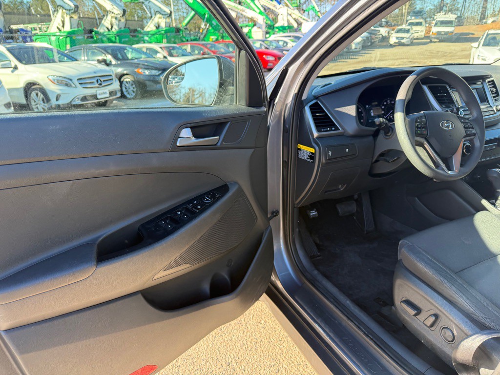 2016 Hyundai Tucson Image 12