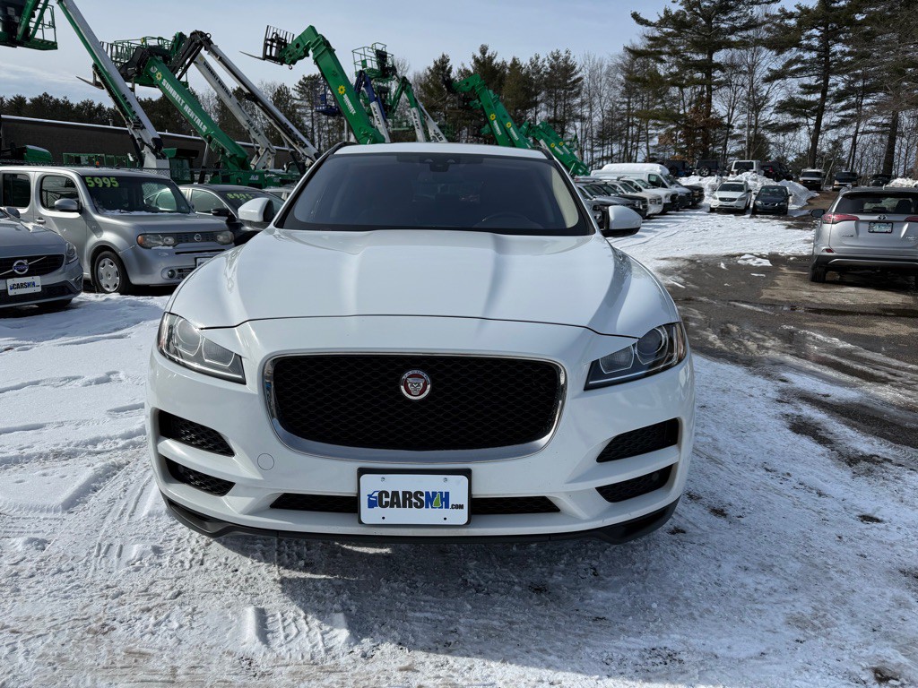 2017 Jaguar F-PACE Image 2