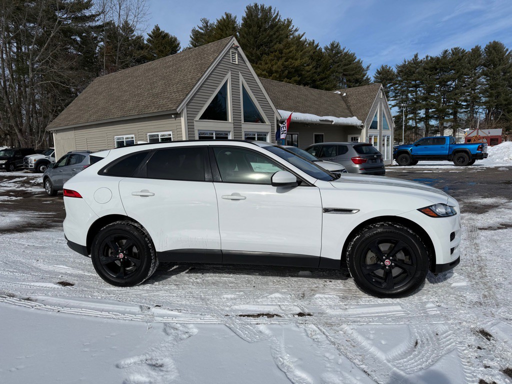 2017 Jaguar F-PACE Image 4