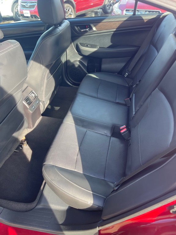 2016 Subaru Legacy Image 13