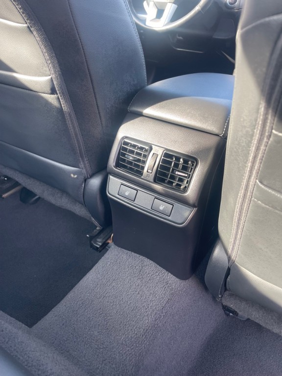 2016 Subaru Legacy Image 15