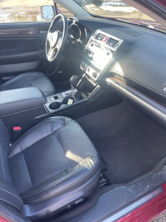 2016 Subaru Legacy Image 16