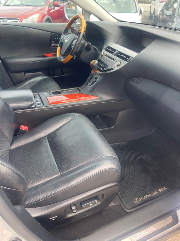2010 Lexus RX Image 16