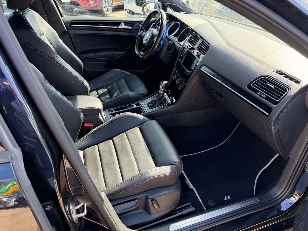 2016 Volkswagen Golf Image 10