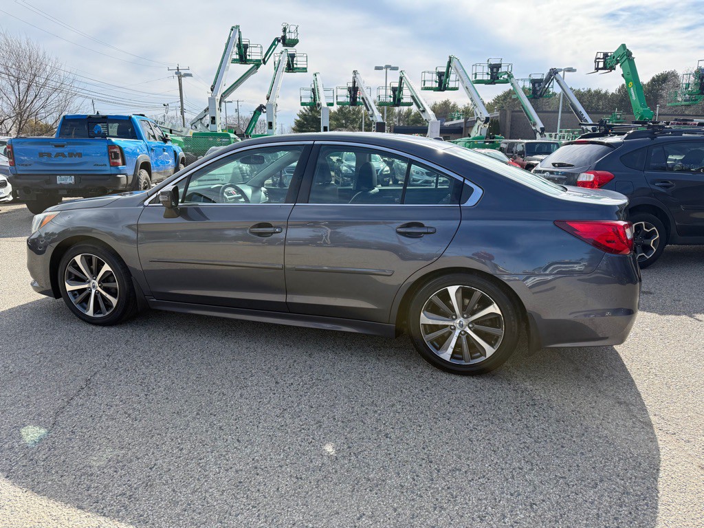 2015 Subaru Legacy Image 7