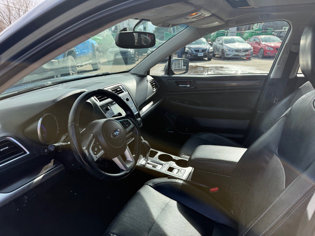 2015 Subaru Legacy Image 10