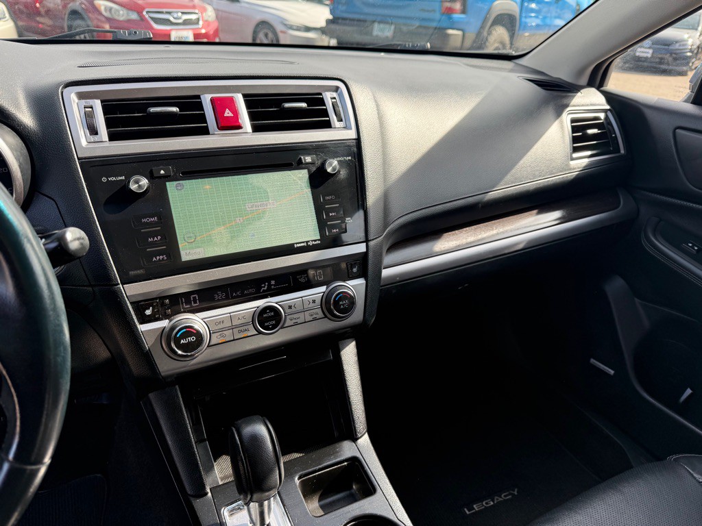 2015 Subaru Legacy Image 12