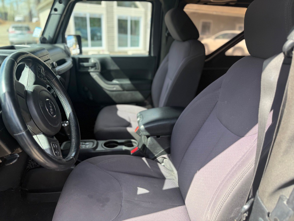 2014 Jeep Wrangler Image 13