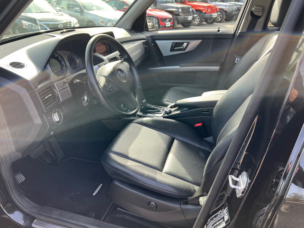 2011 Mercedes-Benz GLK-Class Image 9