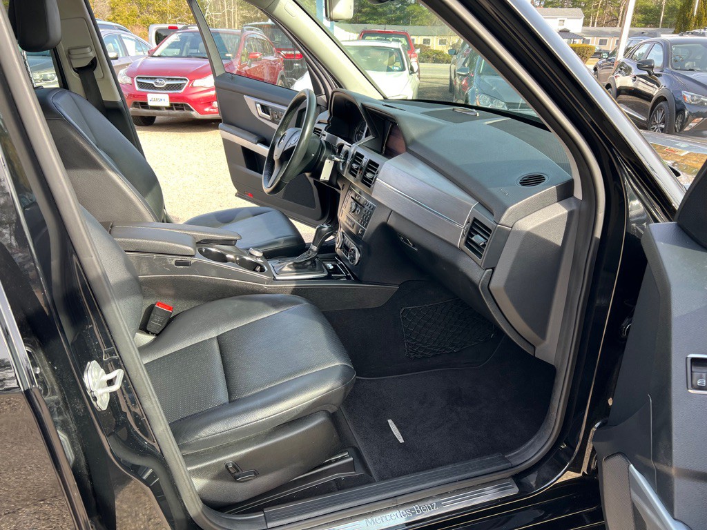 2011 Mercedes-Benz GLK-Class Image 16