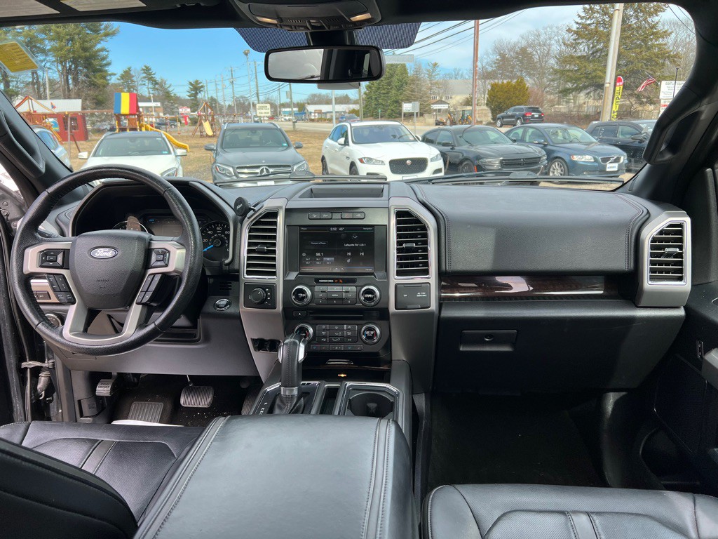 2015 Ford F-150 Image 18
