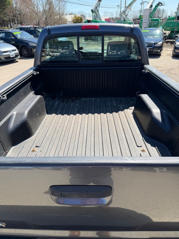 2014 Toyota Tacoma Image 19