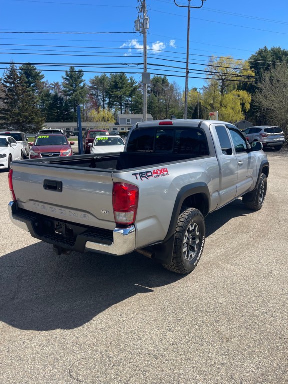 2016 Toyota Tacoma Image 5