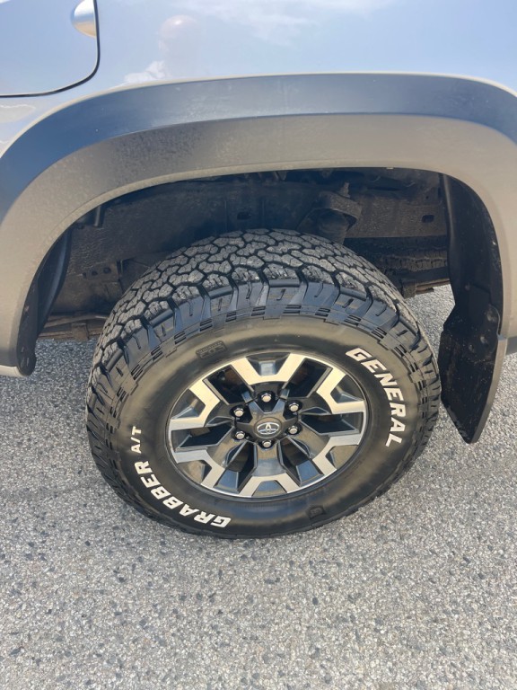 2016 Toyota Tacoma Image 10