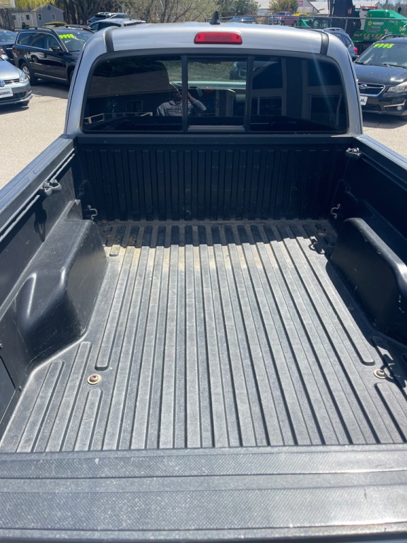 2016 Toyota Tacoma Image 12