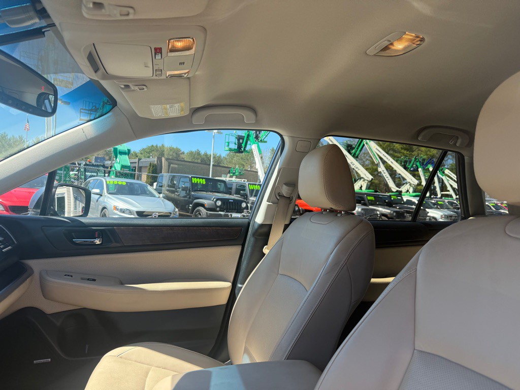 2016 Subaru Outback Image 17