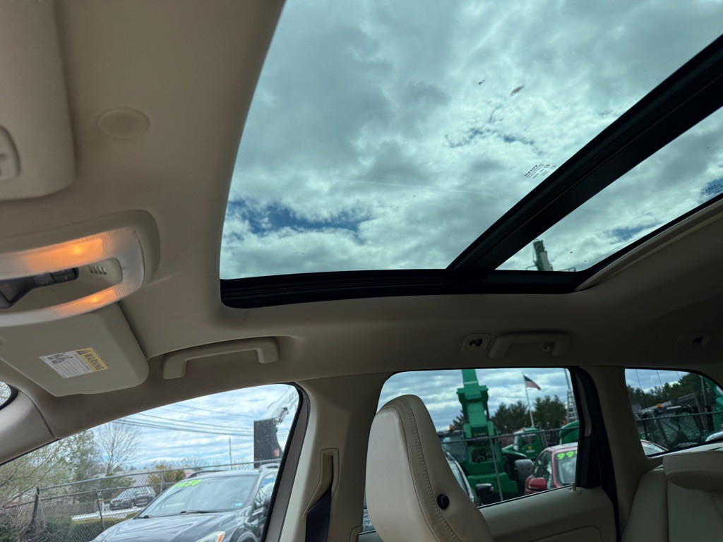 2012 Volvo XC60 Image 13