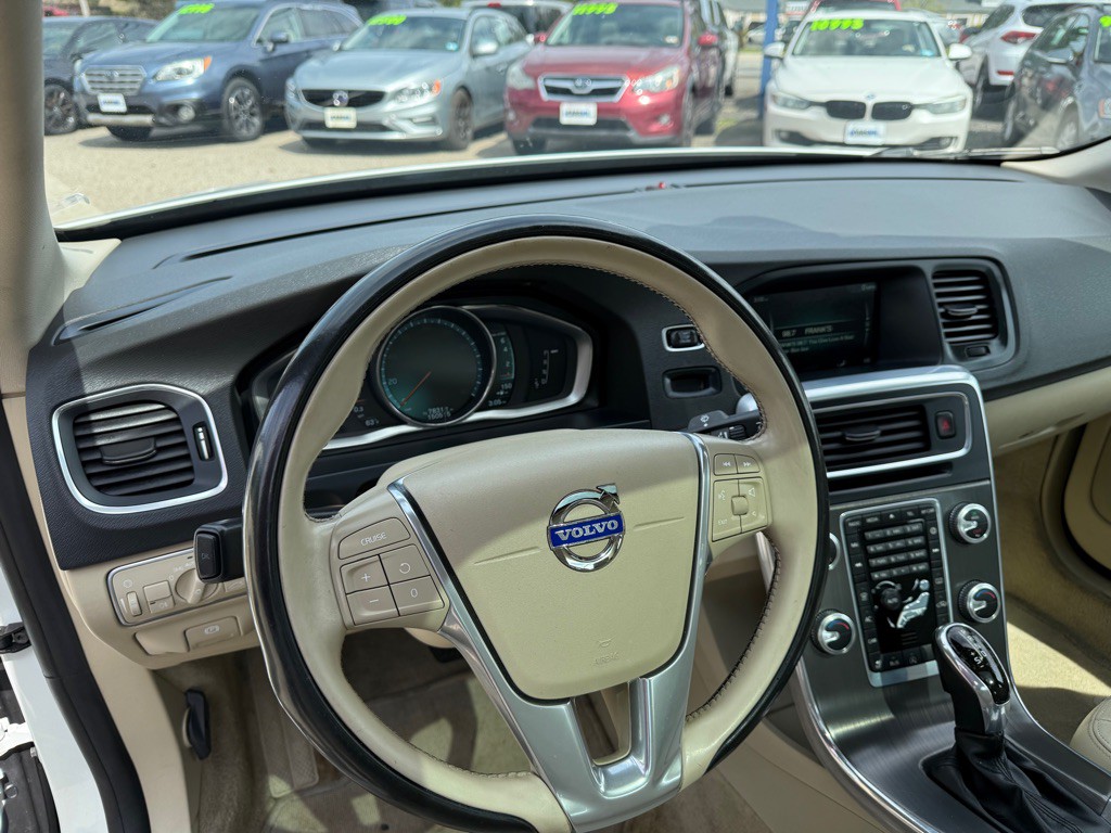 2015 Volvo S60 Image 12