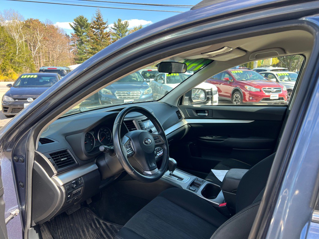 2013 Subaru Outback Image 10