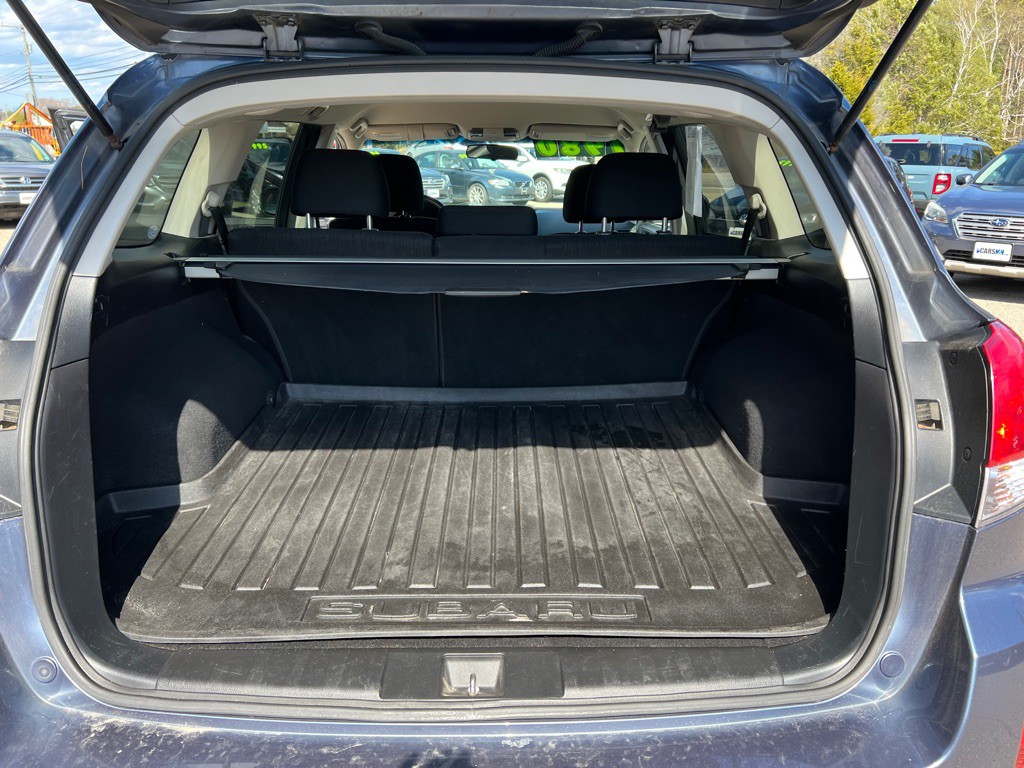 2013 Subaru Outback Image 14